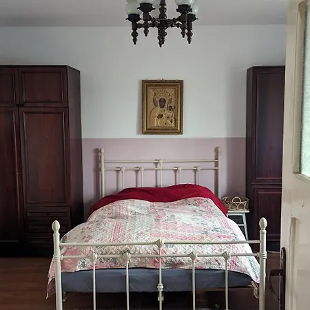Dom W Dolinie Baryczy Nyaraló *